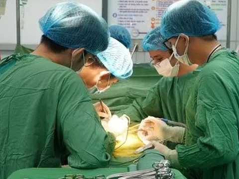 Hành trình trắng đêm nỗ lực ghép tạng xuyên Việt của 2 bệnh viện