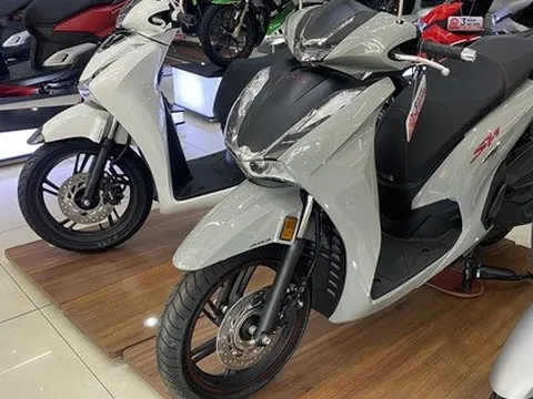 Xe máy lại tăng giá