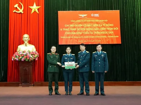 MIC chi trả 2,4 tỷ đồng bồi thường bảo hiểm tai nạn tổ bay cho phi công