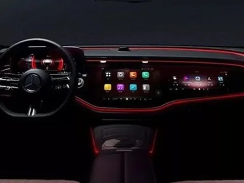 Mercedes-Benz E-Class thế hệ mới lộ ảnh nội thất