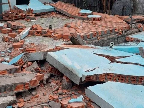 Nghệ An: Bé trai 8 tuổi bị tường đổ sập đè trúng ngực gây vỡ phổi