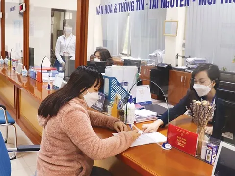 Thủ tướng ra công điện yêu cầu không bắt người dân trình sổ hộ khẩu