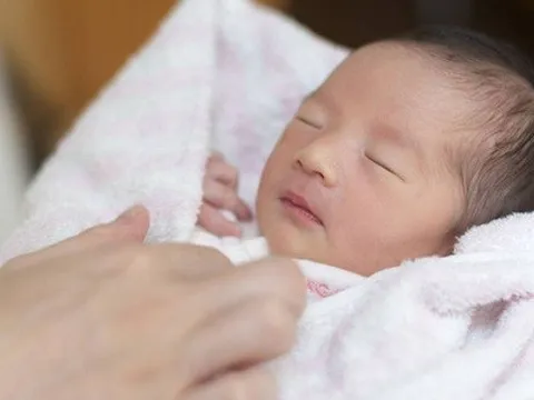 Trẻ sơ sinh tại Nhật Bản giảm thấp nhất từ trước đến nay