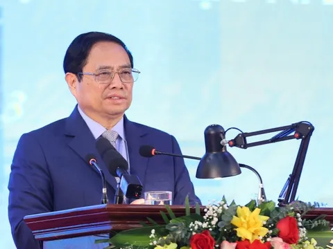 Thủ tướng giao Bộ Nội vụ nghiên cứu hoàn thiện các nội dung cụ thể về cải cách tiền lương, phụ cấp mới