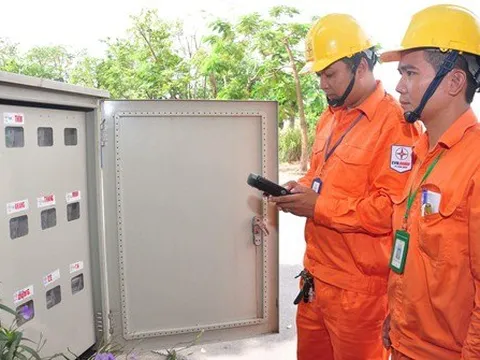 EVN khuyến cáo tai nạn do vi phạm hành lang an toàn lưới điện