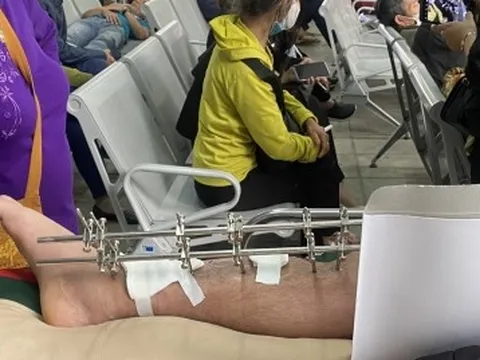 Sau Nghị quyết 30, có còn cảnh bệnh nhân xếp hàng đến đêm chờ điều trị?