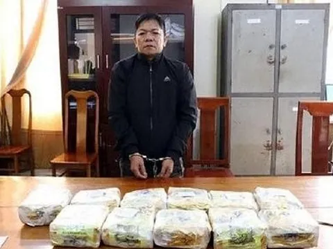 Hà Tĩnh: Mật phục bắt đối tượng vận chuyển 11kg ma túy đi tiêu thụ