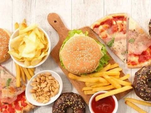 Những thực phẩm ‘tàn phá’ tuổi thọ, khiến bạn lão hóa nhanh khủng khiếp