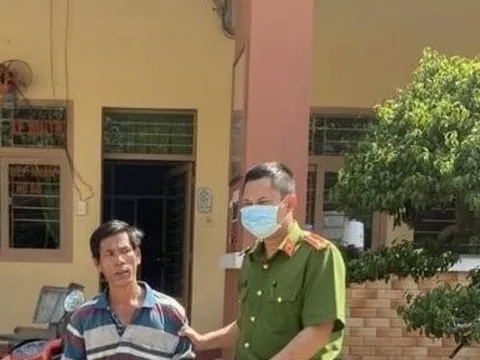 Hai tên trộm dùng dao, xịt hơi cay chống trả công an