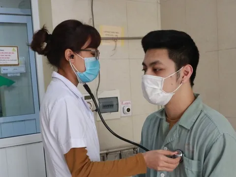 Sốt cao, đau đầu, nam thanh niên đi khám và phát hiện mắc căn bệnh chẳng ngờ tới