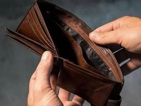 Làn sóng bán tài sản của các doanh nghiệp khi khó xoay tiền cho hoạt động kinh doanh: Từ Hòa Bình, FLC, Vietnam Airlines đến Angimex, Novaland