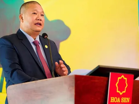 Tuyên bố lãi ngân hàng 6,5%/năm thì Hoa Sen không vay, xuống 6,2% mới vay, ông Lê Phước Vũ: "Xưa các anh ăn tôi thì nay tôi ăn lại"