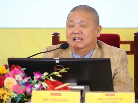 Ông Lê Phước Vũ: "Tôi sẽ không để con cháu thừa kế tài sản, chuyển hết cổ phiếu cho quỹ phi lợi nhuận Đại Tùng Lâm Hoa Sen"