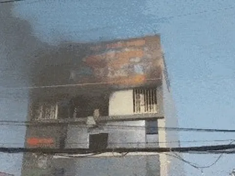 Cháy lớn tại khu chiếu phim nhà sách ở Bà Rịa - Vũng Tàu