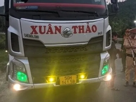 Đà Nẵng: Phát hiện xe tải vận chuyển 6.000 sản phẩm không rõ nguồn gốc