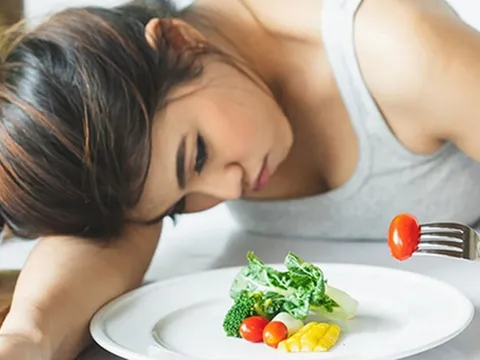 Có khối u ở cổ, người phụ nữ đi khám và phát hiện mắc ung thư lưỡi