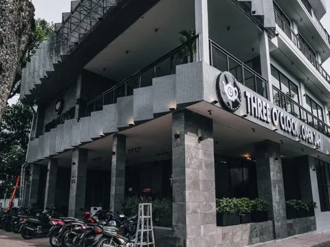 THREE O’CLOCK chuỗi cà phê 24/7 phủ khắp mặt bằng đắc địa Sài Gòn