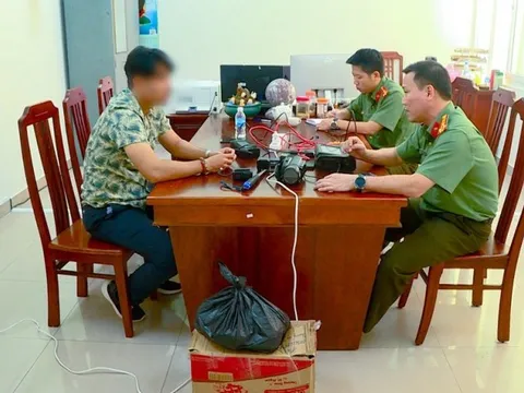 Chủ kênh Youtube “Nhân gà Vlog” bị phạt vì đưa tin sai sự thật