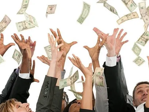 Hàng loạt vị trí ngành tài chính có thu nhập quanh 100 triệu đồng/tháng, chuyên viên phân tích khởi điểm từ 20-40 triệu đồng