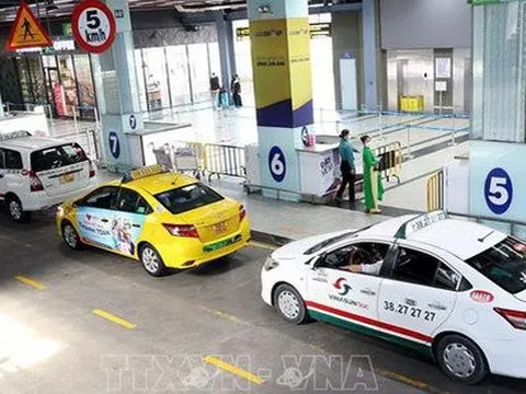 Từ 1/4, taxi vào sân bay Tân Sơn Nhất phải trả phí theo lượt từ 5.000 - 10.000 đồng