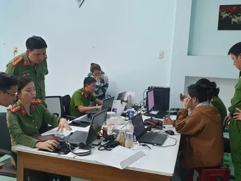 Triệt xóa nhóm đối tượng chiếm đoạt tiền của 300 chủ thẻ tín dụng