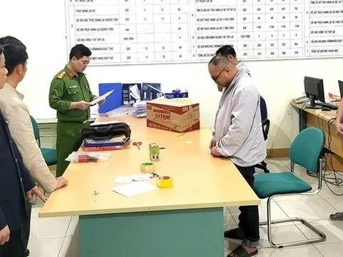 Hòa Bình: Khởi tố Giám đốc và 2 nhân viên Trung tâm đào tạo lái xe