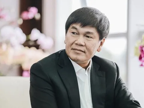 Ông Trần Đình Long tâm sự về "cơn lốc xoáy" thua lỗ 2 quý, Hòa Phát tiết lộ sẽ có 10 khu công nghiệp trong 10 năm tới, tập trung phát triển các đại đô thị 300-500ha