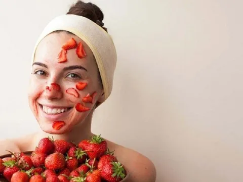 Dâu tây ngon bổ rẻ nhưng 3 nhóm người này không nên ăn kẻo "rước họa vào thân"