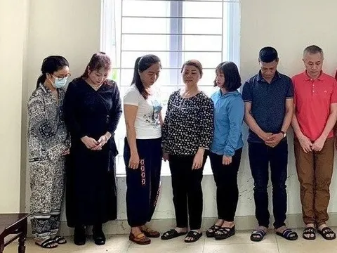 Bắt cặp đôi cầm đầu đường dây đánh bạc có nhiều "quý bà" tham gia