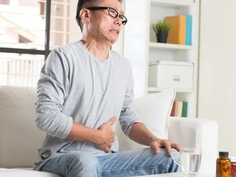 Người đàn ông bị đầy hơi khó tiêu, bác sĩ nói: Đây đích thị là “vua ung thư giấu mặt”