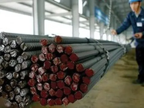 Một doanh nghiệp thép vốn hóa 770 tỷ đồng nhưng muốn bán cổ phiếu cho cổ đông lấy hơn 1.100 tỷ đồng