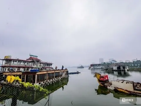 Khôi phục tàu du lịch trên hồ Tây: Vấn đề lớn nhất là môi trường