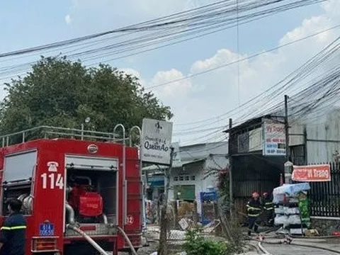 Điều tra vụ một thanh niên tấn công công an rồi đốt tiệm tạp hoá của người dân