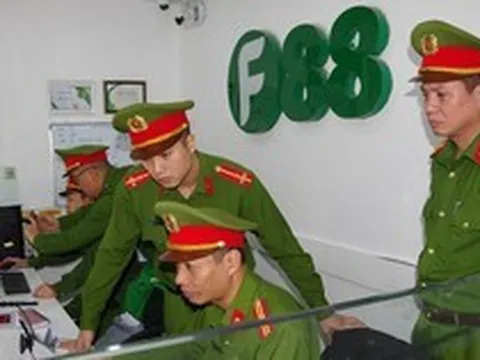 Công an Hà Nam kiểm tra chuỗi F88, thu giữ nhiều giấy tờ, tài liệu