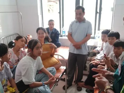 18 học sinh ở Quảng Nam nhập viện sau khi dùng trà sữa, trái cây lắc