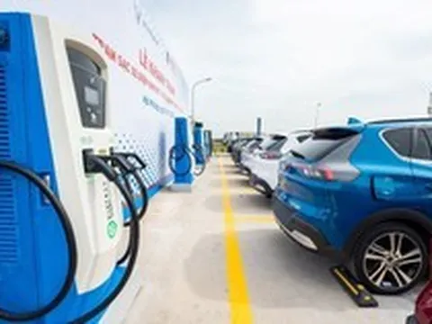 Đặt trạm sạc tại cây xăng thuộc hệ thống PVOIL, Vinfast phải trả bao nhiêu tiền?