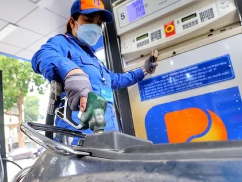 "Đứt đà giảm", ngày mai xăng dầu có thể quay đầu tăng giá