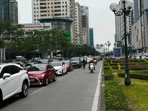 Cứ 8 người ở Hà Nội lại có 1 người sở hữu xe ô tô