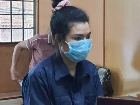 Nữ bị cáo đang nuôi con nhỏ trả giá đắt vì lòng tham