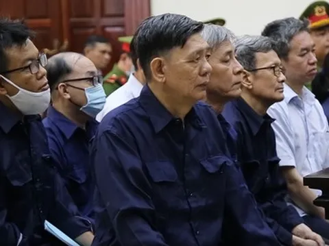 Vụ bán rẻ dự án Phước Kiển và Ven Sông: 2 bị cáo được giảm án