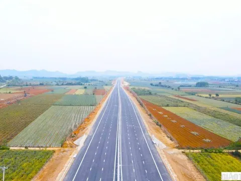 Thí điểm tháo gỡ khó khăn cấp phép khai thác đất đắp phục vụ dự án cao tốc Bắc - Nam