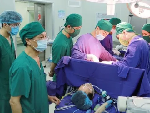 Đau bụng, nôn nhiều sau ăn, người phụ nữ phát hiện mắc ung thư