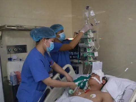 Tình trạng sức khoẻ mới nhất của 8 bệnh nhân trong vụ ô tô đâm 17 xe máy