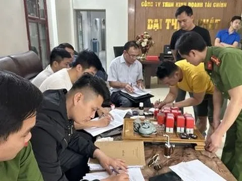 Tạm giữ Giám đốc công ty tài chính liên quan tín dụng đen