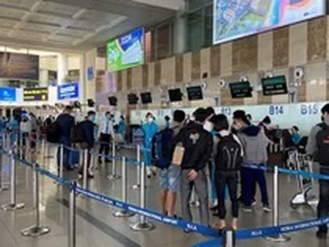 Xử lý nghiêm hãng hàng không bán vé vượt giá trần