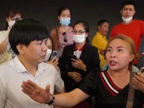 'Nóng' đối chất giữa shark Thủy và phụ huynh vụ Apax Leaders