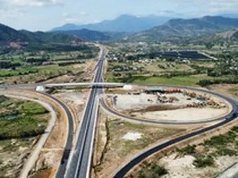 Tập đoàn Sơn Hải và Elcom hợp lực thay đổi diện mạo giao thông Việt Nam