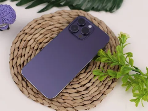 Cửa hàng đau đầu vì điều chưa từng có tiền lệ, cơ hội cực tốt cho những ai muốn mua iPhone 14 Pro Max với giá hời