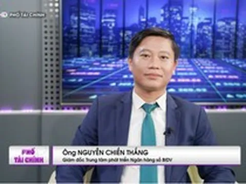 “Ngày xưa các DN tìm một khoản vay rất vất vả, giờ chỉ cần một chiếc điện thoại, dưới 3 phút là có thể giải ngân”