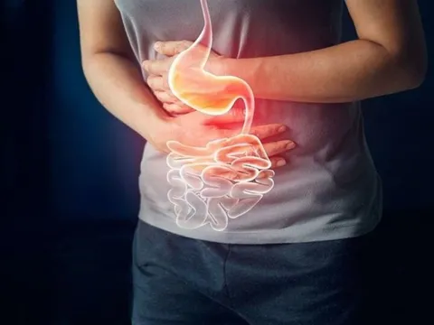 Phát hiện ung thư dạ dày nhờ một nốt mụn trên đầu